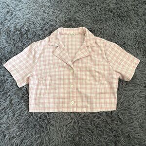 pink plaid cropped button up shirt